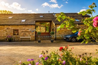 3 bed barn conversion, Hurstwood Village, Worsthorne